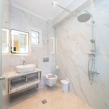 Filalithis & Ξενοδοχείο με διαμερίσματα 3*